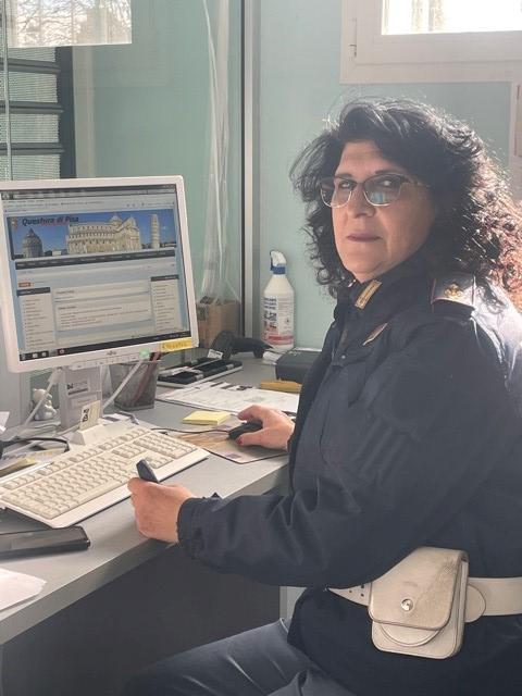 Va in pensione Barbara, prima poliziotta di Pontedera 