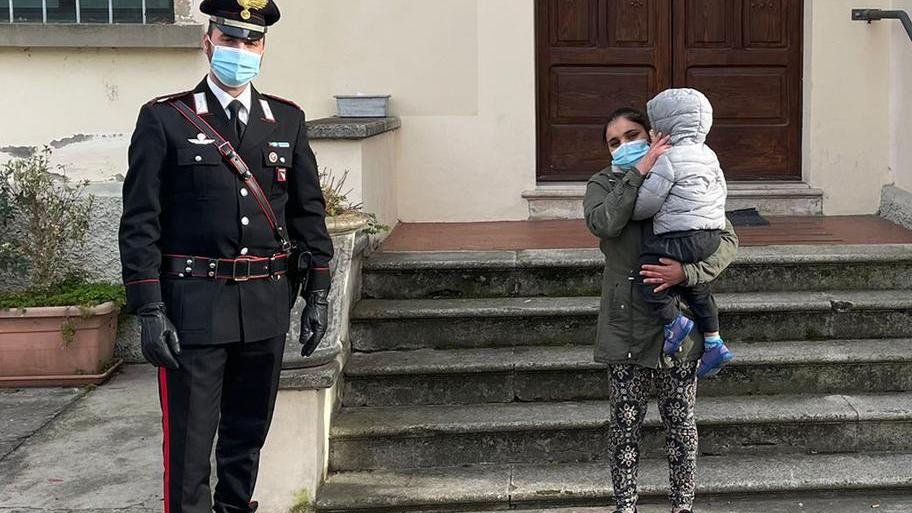 «Mille volte grazie al maresciallo che ha salvato me e il mio bambino»