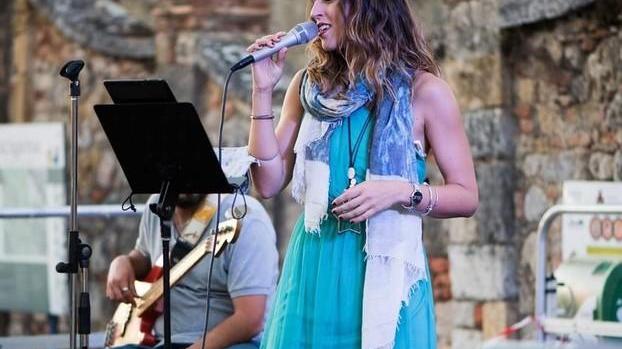 Il primo libro della cantante Serena Berneschi
