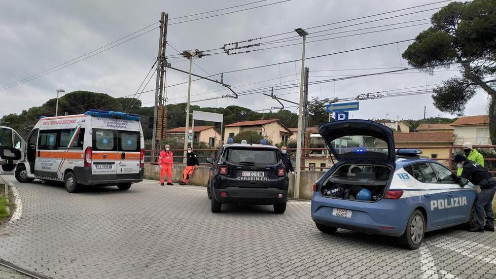 Stroncato da un malore improvviso nel parcheggio della stazione