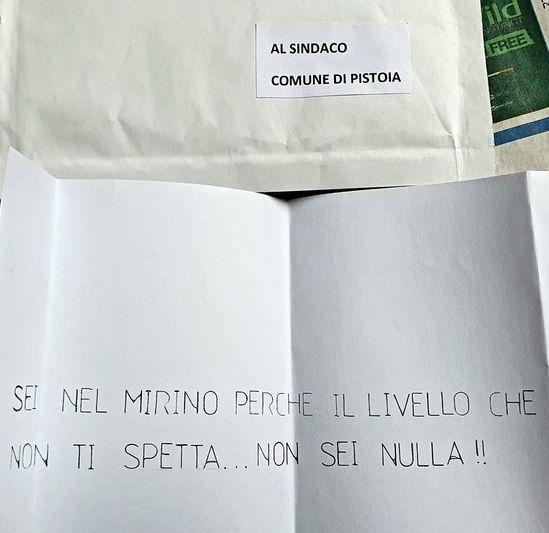 A Tomasi minacce anonime e una lama spezzata 