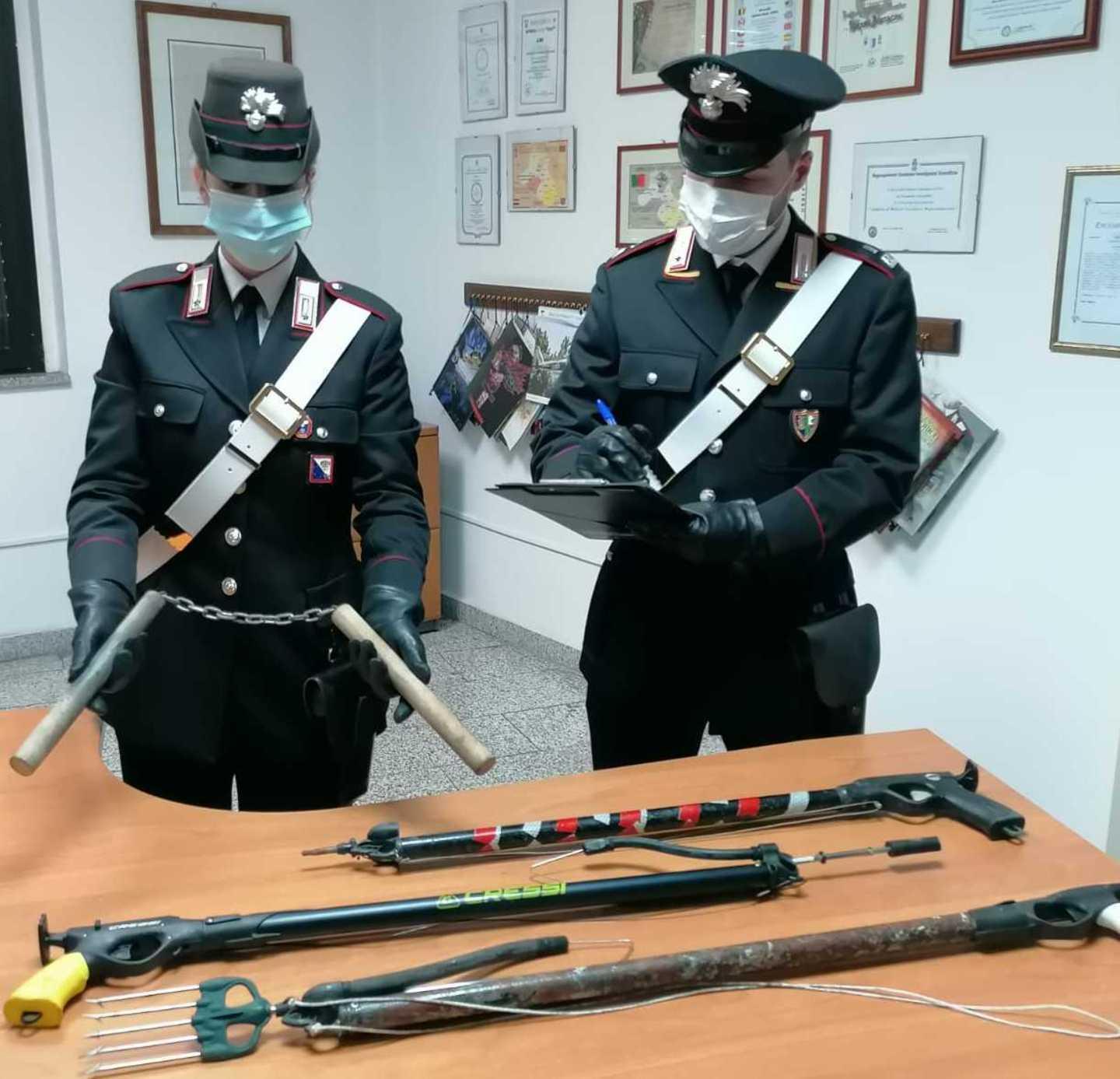 Fucili da sub in auto: denunciato un maddalenino 