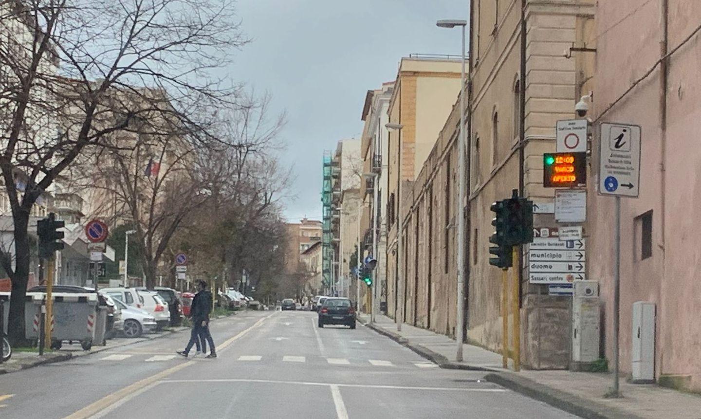 Numero verde per i semafori pazzi