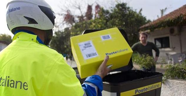 Pacchi e-commerce boom di consegne 