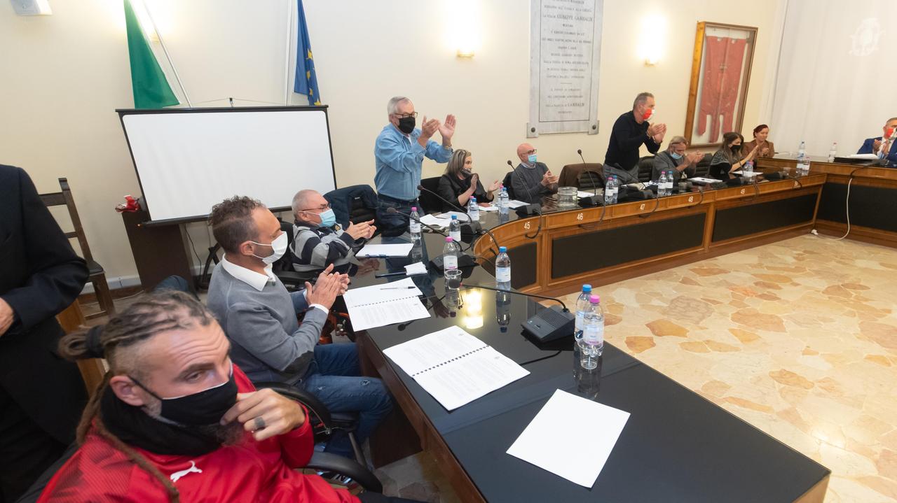 A Comacchio salta la seduta del consiglio comunale: atti incompleti online, cartaceo inaccessibile