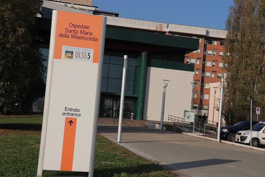 L'ingresso dell'ospedale di Rovigo
