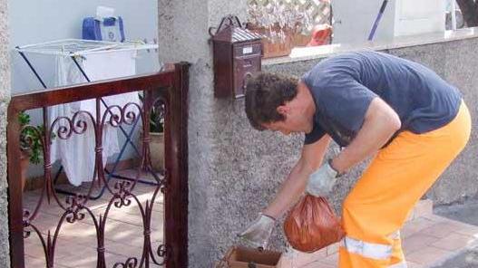 Rifiuti, non funziona la differenziata e per il porta a porta la strada è lunga