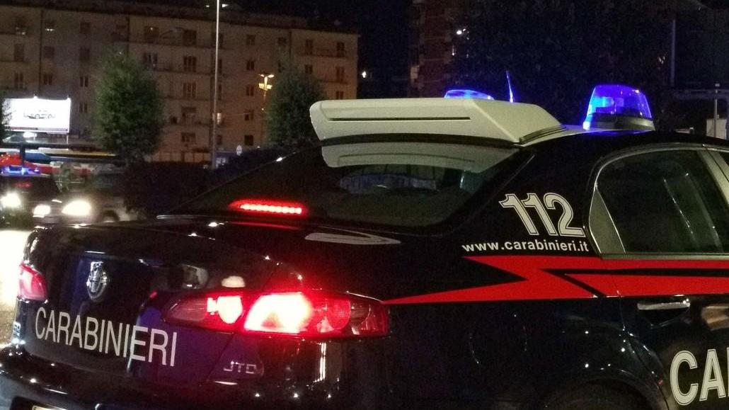 Sassaiola contro i carabinieri al Varignano