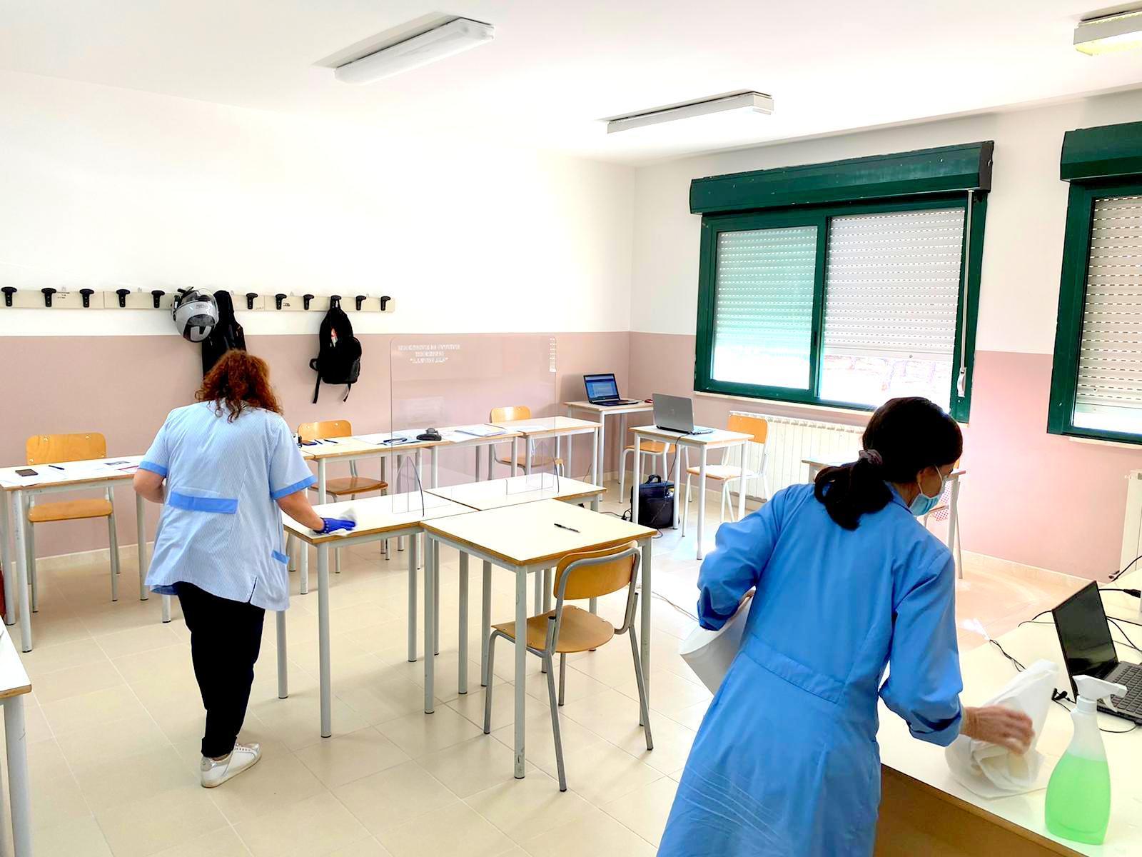 Scuola, lunedì rientra in classe metà dei 73mila studenti sardi