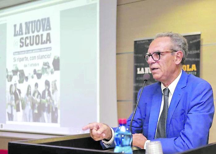 Il direttore della Nuova Sardegna Antonio Di Rosa