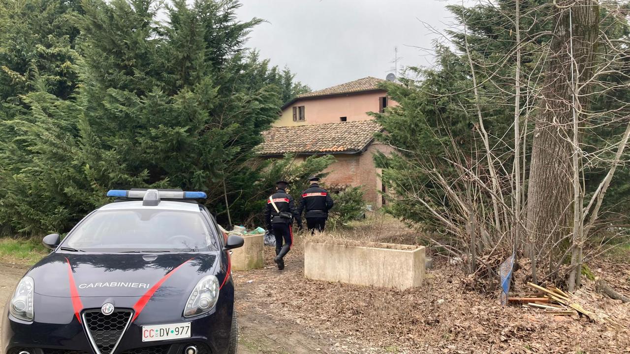 Controlli sui casolari abbandonati: tre clandestini denunciati per furto di energia ed esplusi