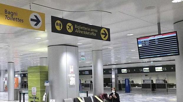 Aeroporto, crollo dei passeggeri: 76 per cento in meno