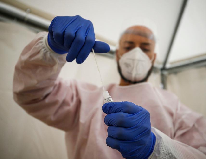 Nelle farmacie tamponi rapidi senza la ricetta