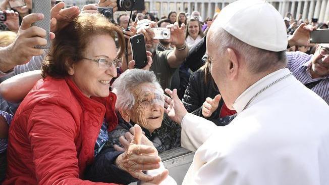 Il Papa istituisce la Giornata mondiale dei nonni