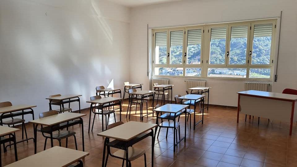 I presidi sardi: "Bentornati a scuola ragazzi"