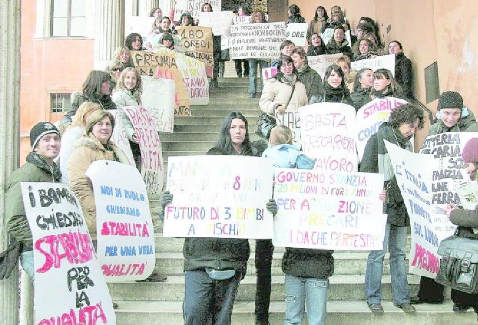 Maestre covid senza stipendio: «Pronta la diffida verso la scuola» 