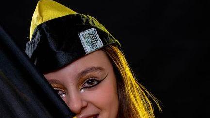 I vecchi abiti del rione Cassarello tirati fuori dal baule e immortalati in foto
