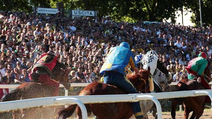 Ipotesi 11 luglio o 26 settembre ma il Palio resta in bilico