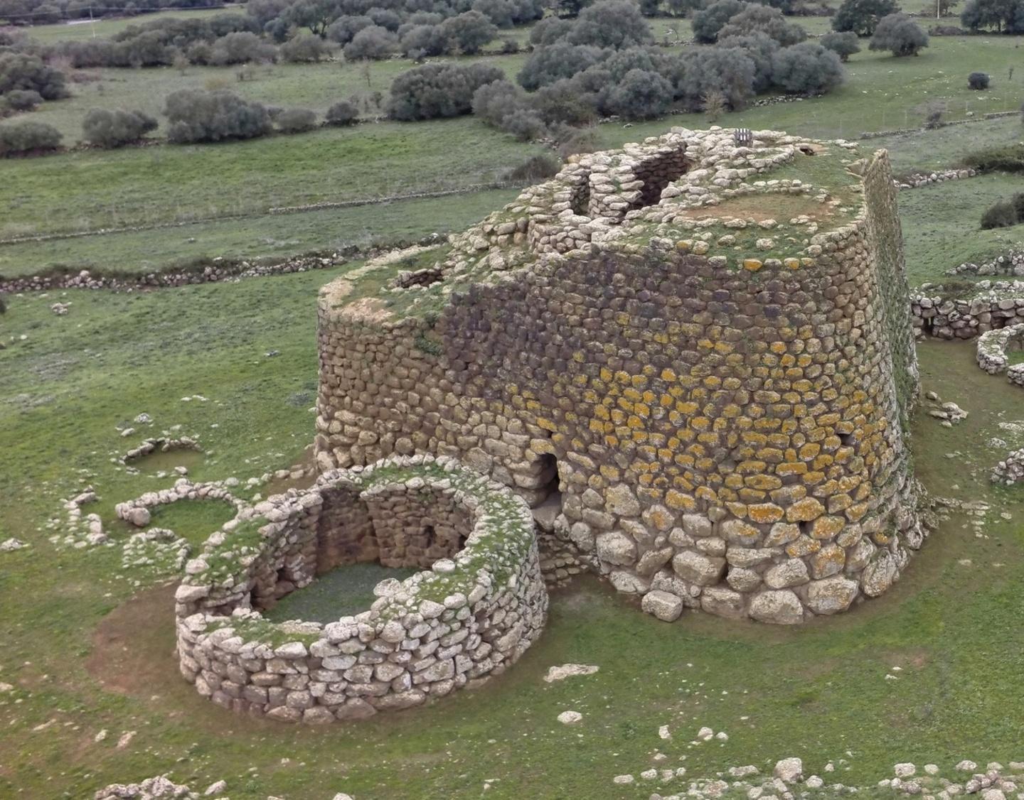 Il nome svela la storia e i misteri di 8000 nuraghi