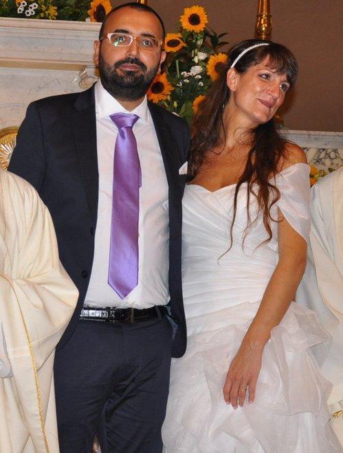 L'ex sindaco di Ostellato Andrea Marchi con la moglie Giulia nel giorno del loro matrimonio