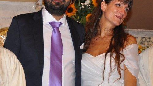 L'ex sindaco di Ostellato Andrea Marchi con la moglie Giulia nel giorno del loro matrimonio