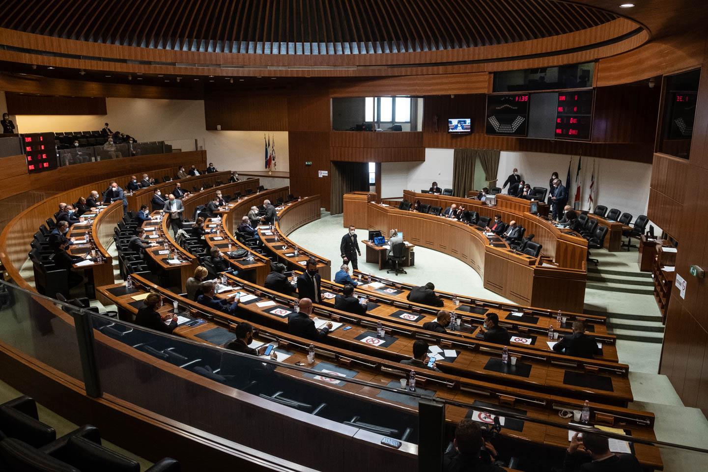 Insularità, il consiglio regionale vota tre azioni per ridurre lo svantaggio