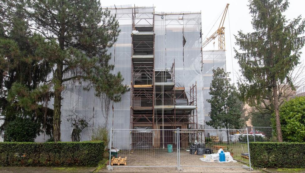 Litigio tra due operai, parte un pugno Ora un 32enne è in condizioni gravissime 