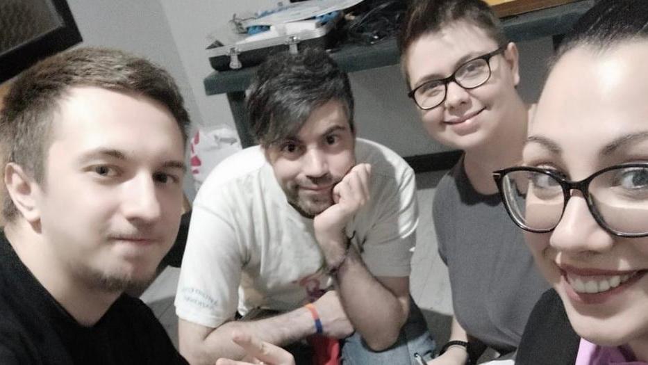 Musica, difficoltà e successi le band modenesi raccontate in From Mud