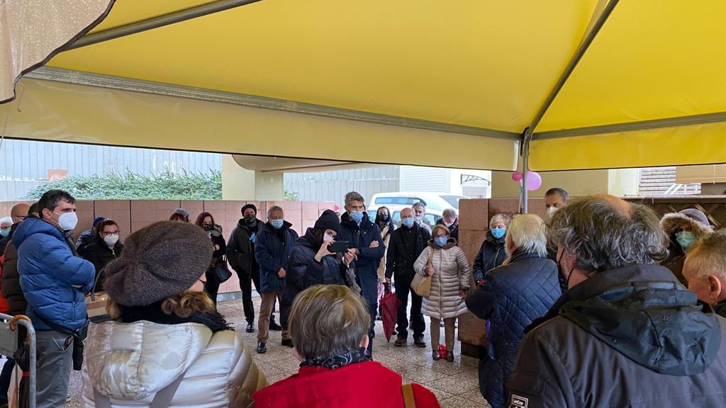 Il presidio all’ingresso di Villamarina