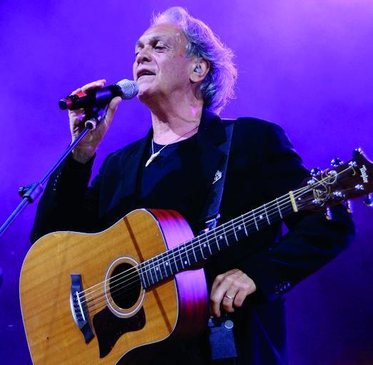 Un applauso è tutto per chi canta 