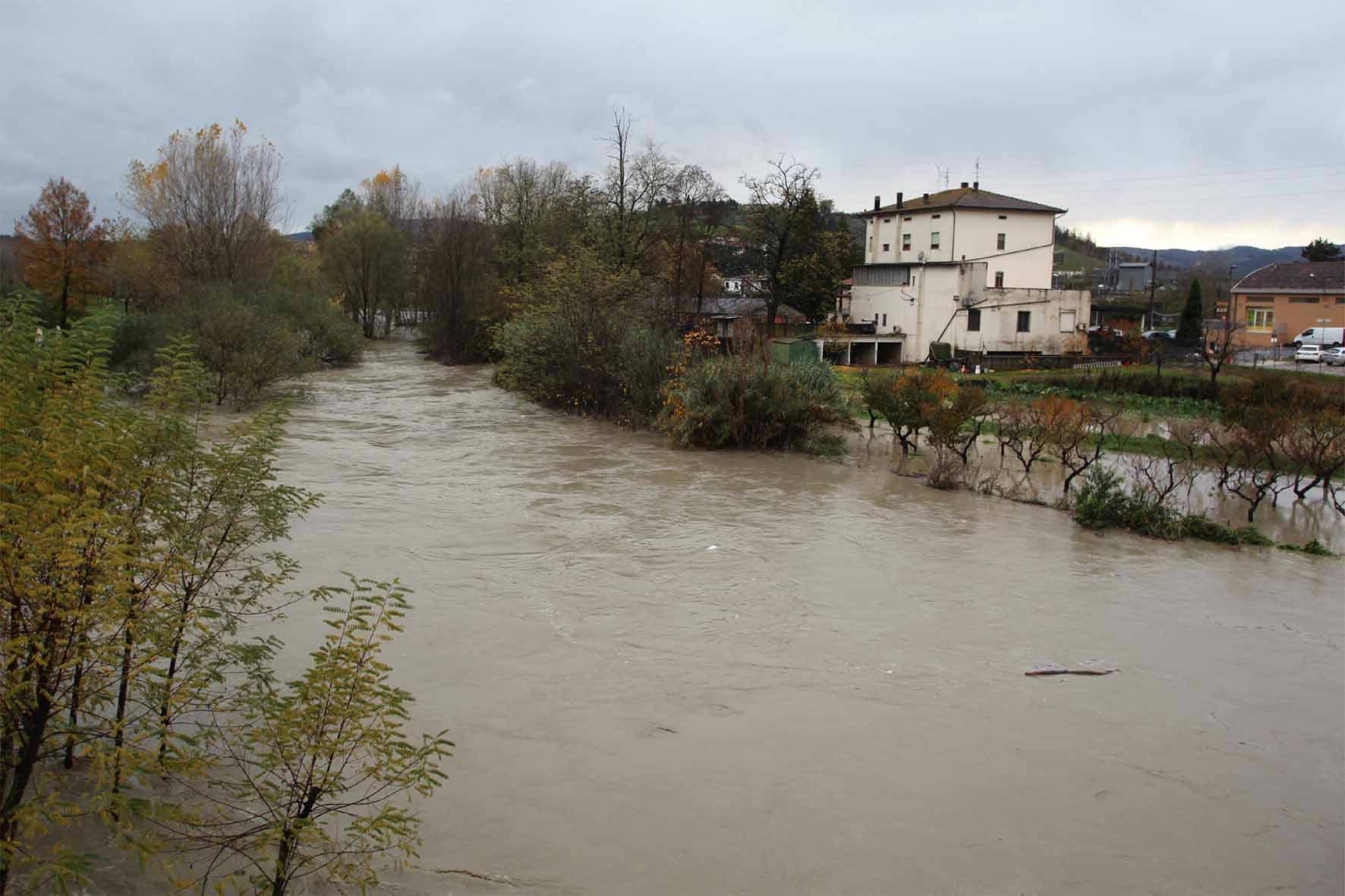 Una piena del fiume Elsa (foto Carlo Sestini)