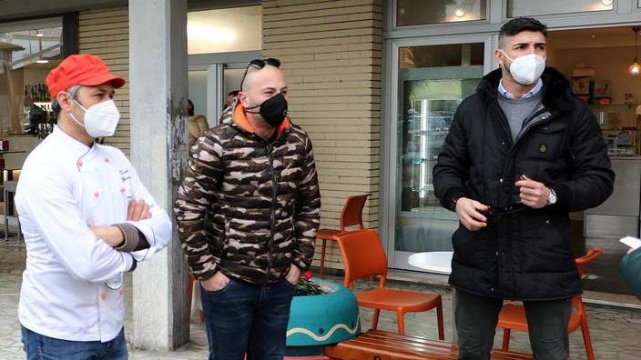 Nei negozi le vendite calano a picco E c’è chi pensa di cambiare zona