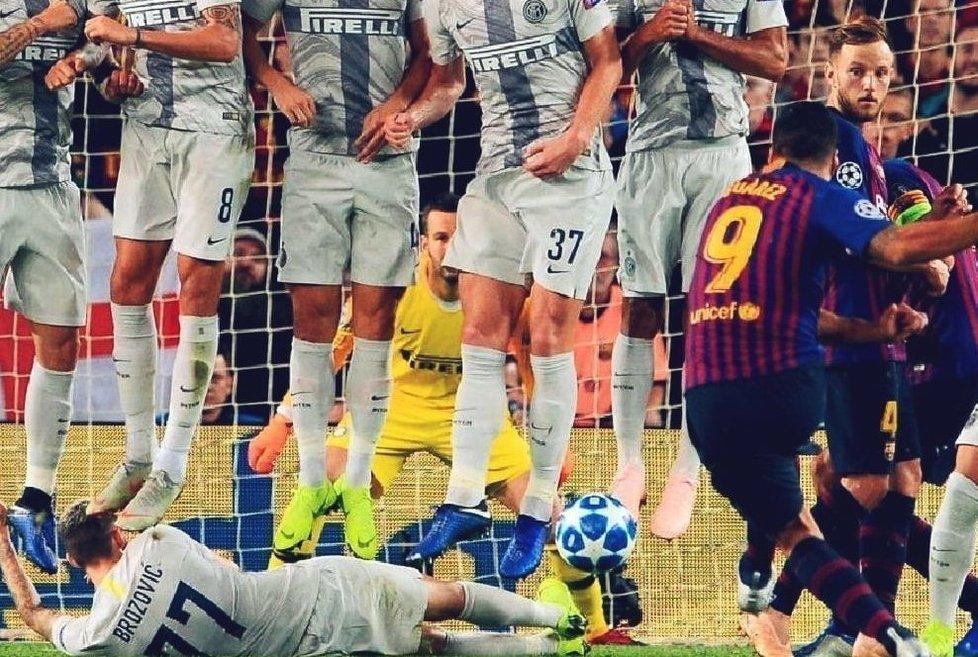 Il coccodrillo si divora i gol su punizione... 