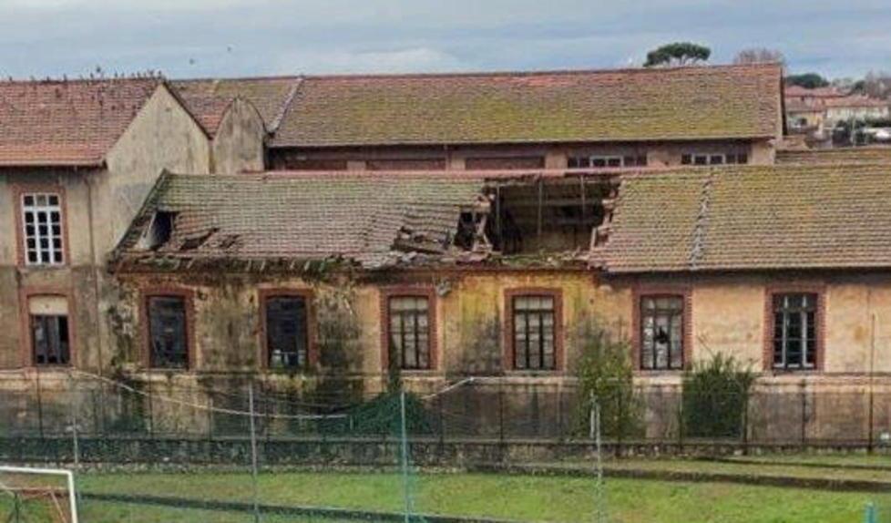 Quel buco nel tetto dell’ex Cooperativa che è offesa alla memoria 