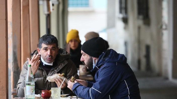 La gioia dei clienti: «Contenti anche solo di bere un caffè»