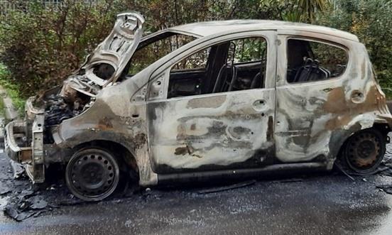 Incendiari a Cabras e Santa Giusta