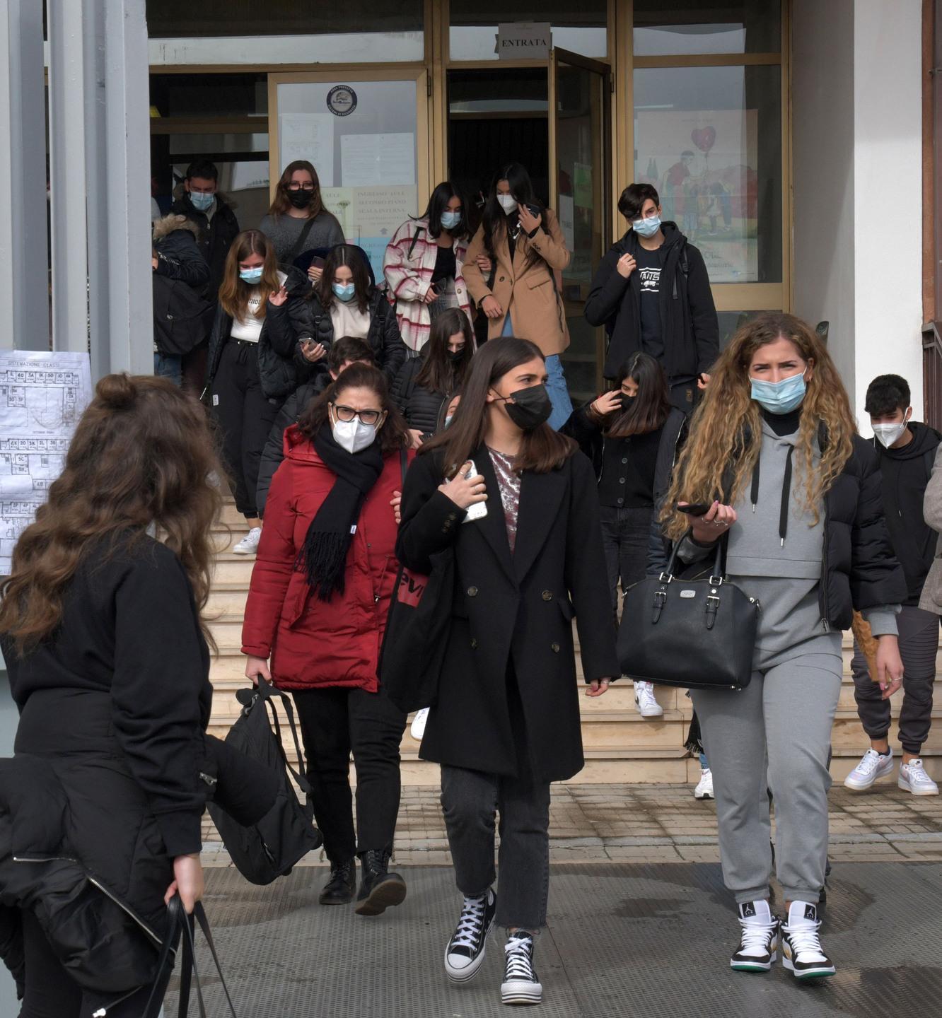 La reazione degli studenti di nuovo in classe «Una gran voglia di vedersi e raccontarsi» 