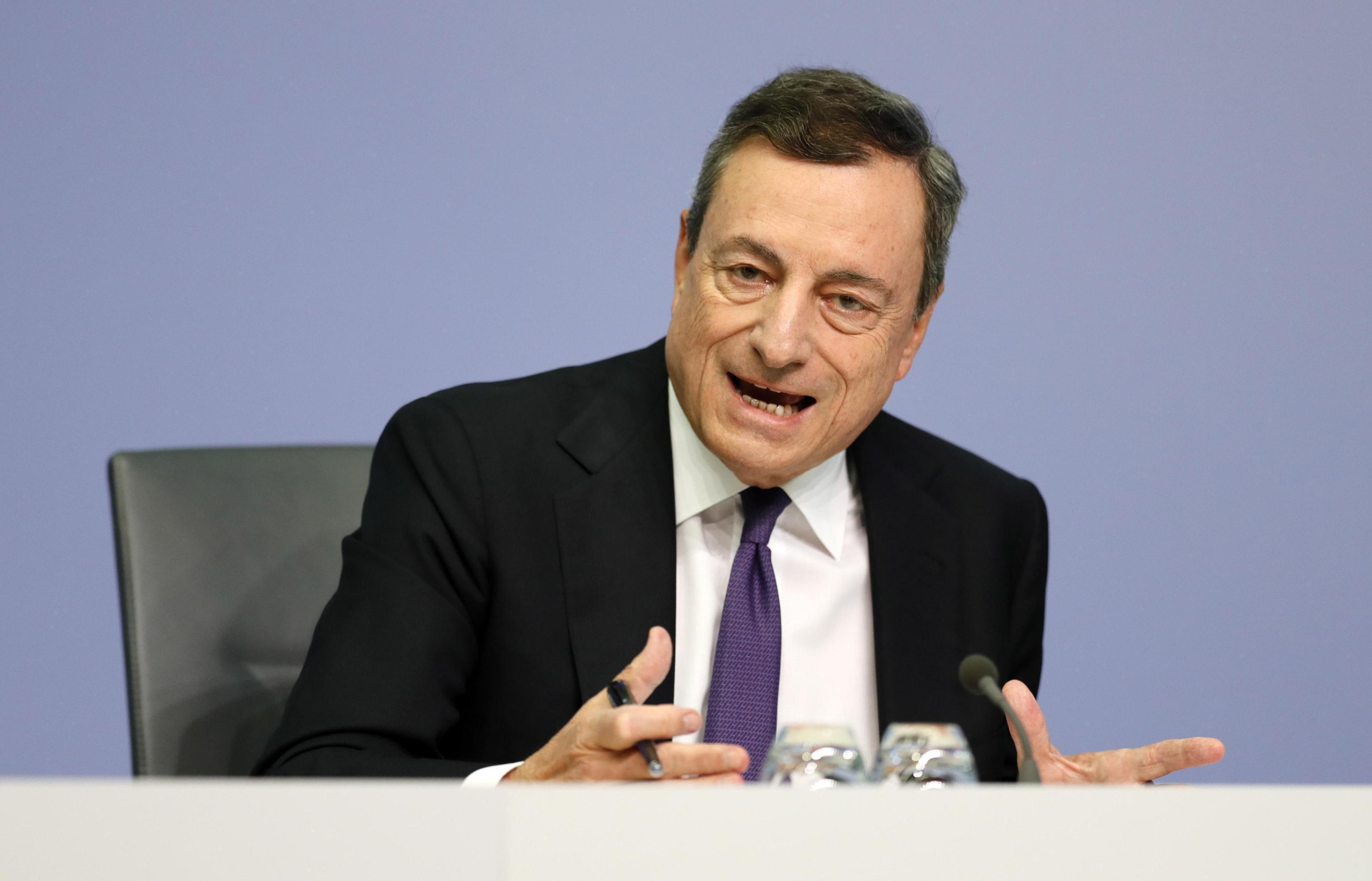 Governo, Mattarella chiama Draghi. Il professore pronto alla sfida: «Ma la maggioranza sia ampia» 