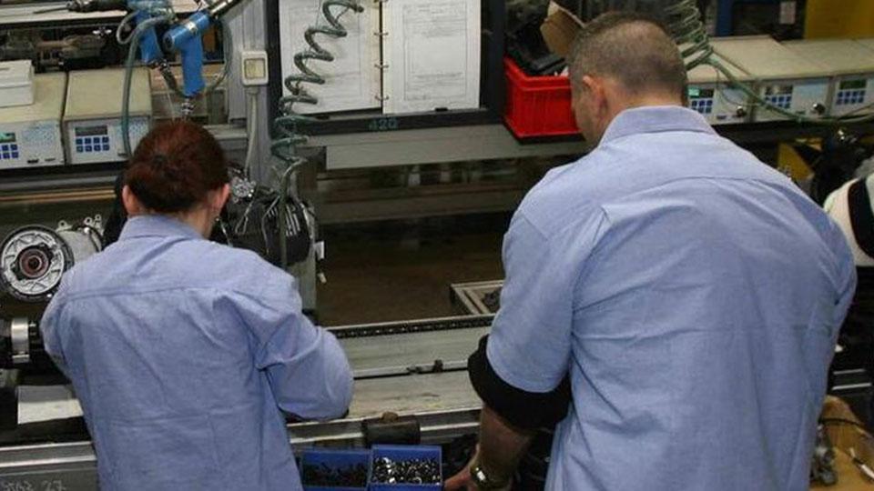 Cinque meccanici per la pratese Vas: come farsi avanti. Il titolare: «Non ci sono limiti d’età»