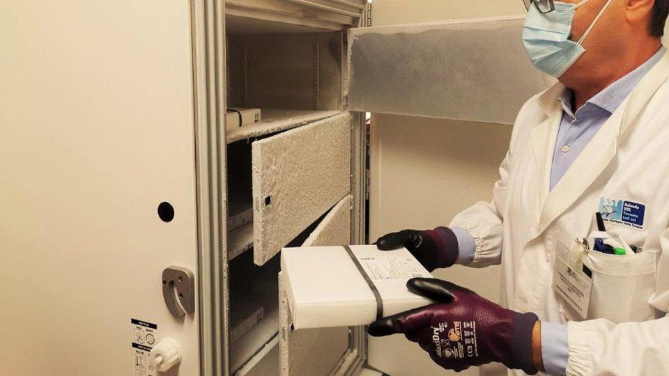 Vaccini agli over 80 Dal 15 febbraio si parte: incognita dosi e personale