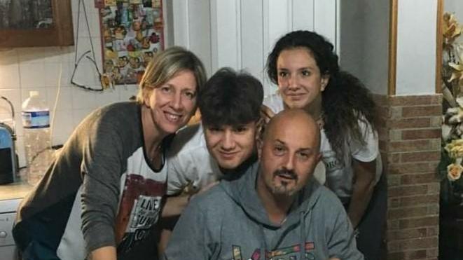 Luca Falcioni con la sua famiglia