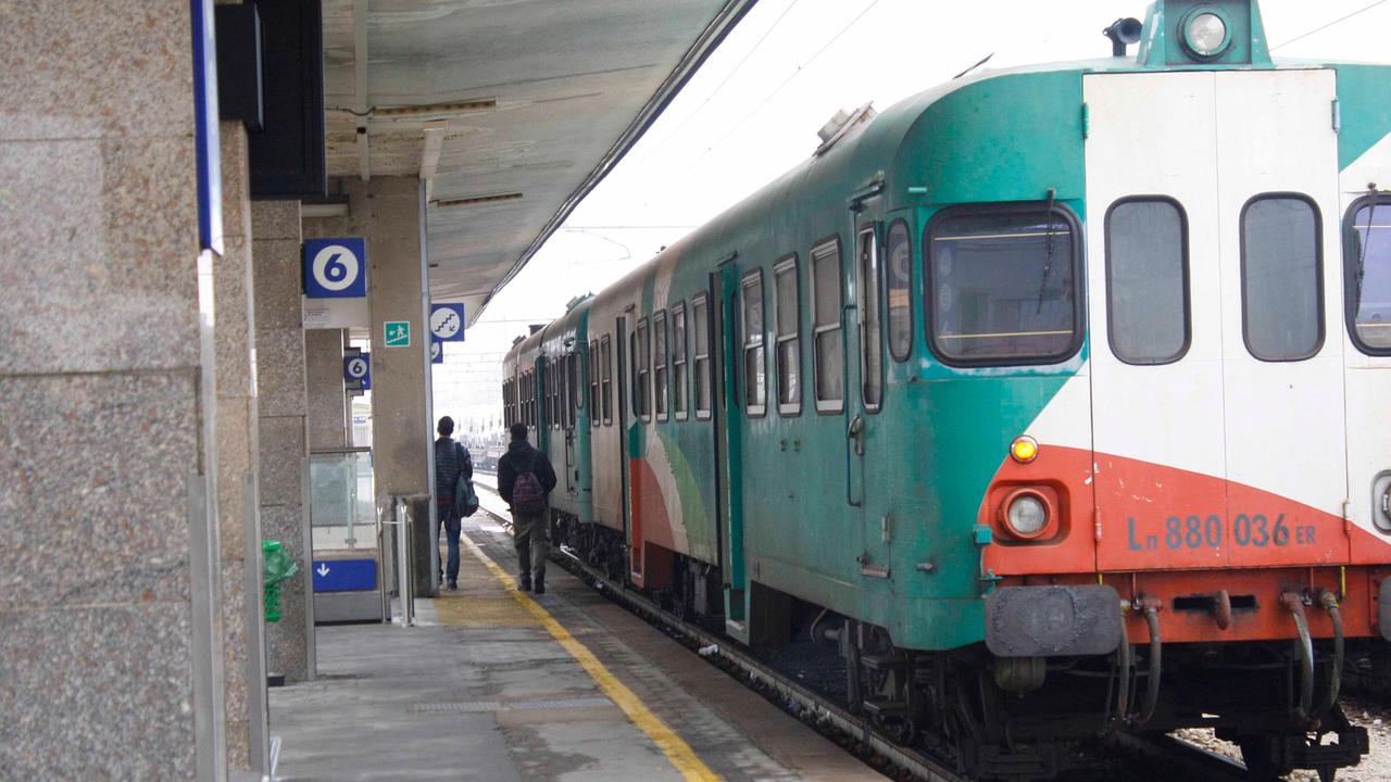 Treni, interrotte le linee Ferrara-Portomaggiore e Ferrara-Codigoro: servizi bus sostitutivi