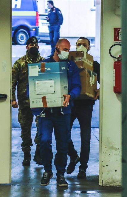 Servono dottori e infermieri per vaccinare l’Asl apre le porte anche ai pensionati 