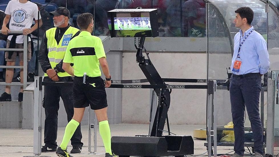 Se ci fosse il Var anche in serie B il Pisa sarebbe già in zona playoff: ecco le sviste clamorose