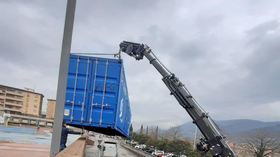 La rimozione del container del Serraglio
