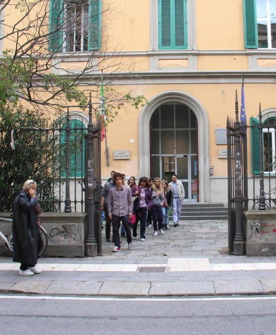 Al liceo classico dove lavorò Marconi la connessione non funziona: «Lezioni impossibili al Niccolini Palli» 