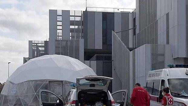 Virus, altri due morti e contagi in aumento