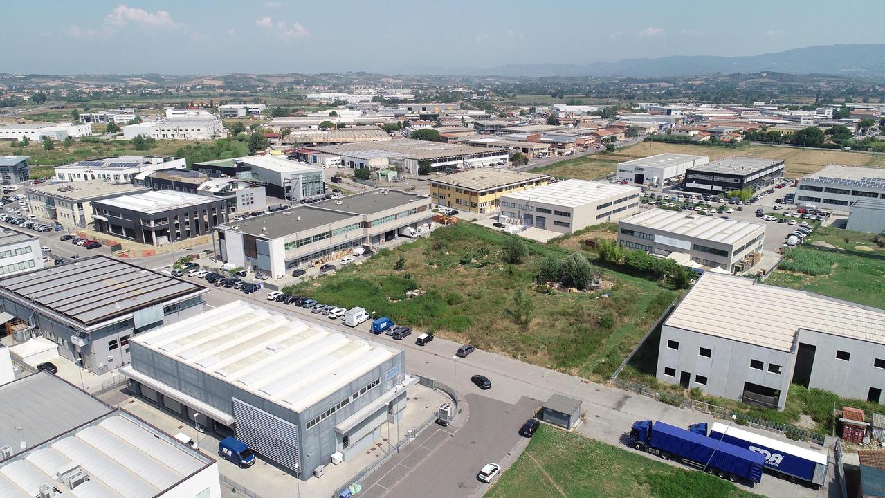 Una veduta aerea della zona industriale di Terrafino (foto Carlo Sestini)