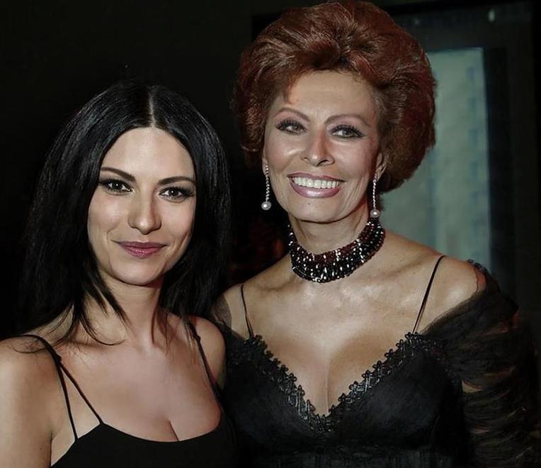 Nomination ai Globe, c’è Laura Pausini delusione Sophia Loren 