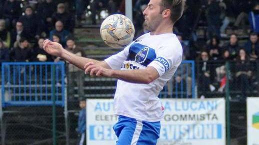 «Ci mancano il calcio, lo spogliatoio, il campo e il nostro pubblico Ma non ci considerano»